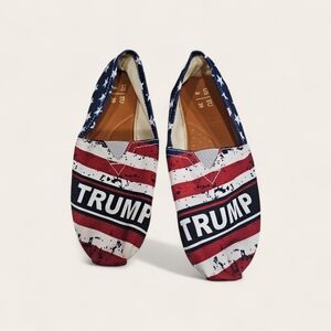 Trump Canvas Flats. Sz 8